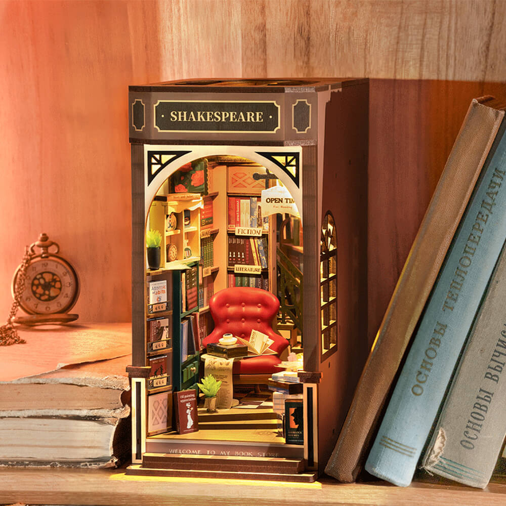 DIY Book Nook Kit - Shakespeare Bookstore